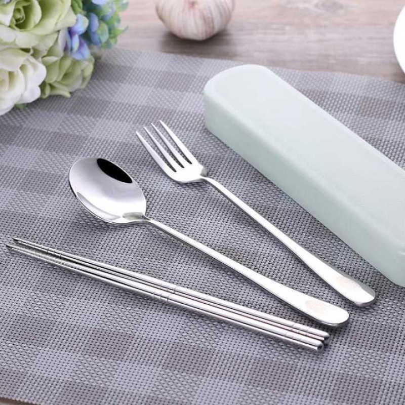 طقم أدوات مائدة من الفولاذ الم - مراجعة Commercial Kitchen Knives وسعره